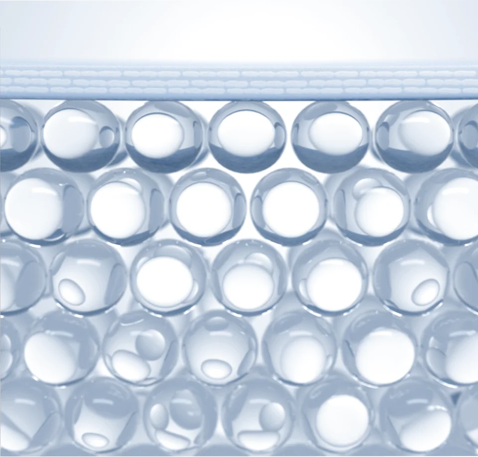 透明な球体が整然と並んだ構造体。